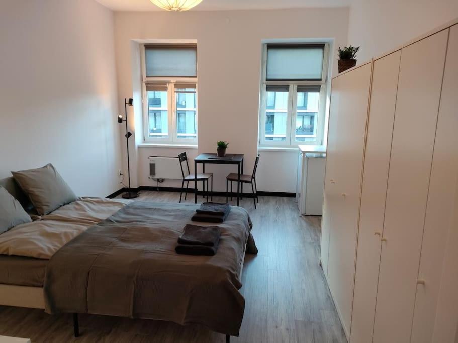 Cozy Room - 10 Min.From Rynek Вроцлав Экстерьер фото